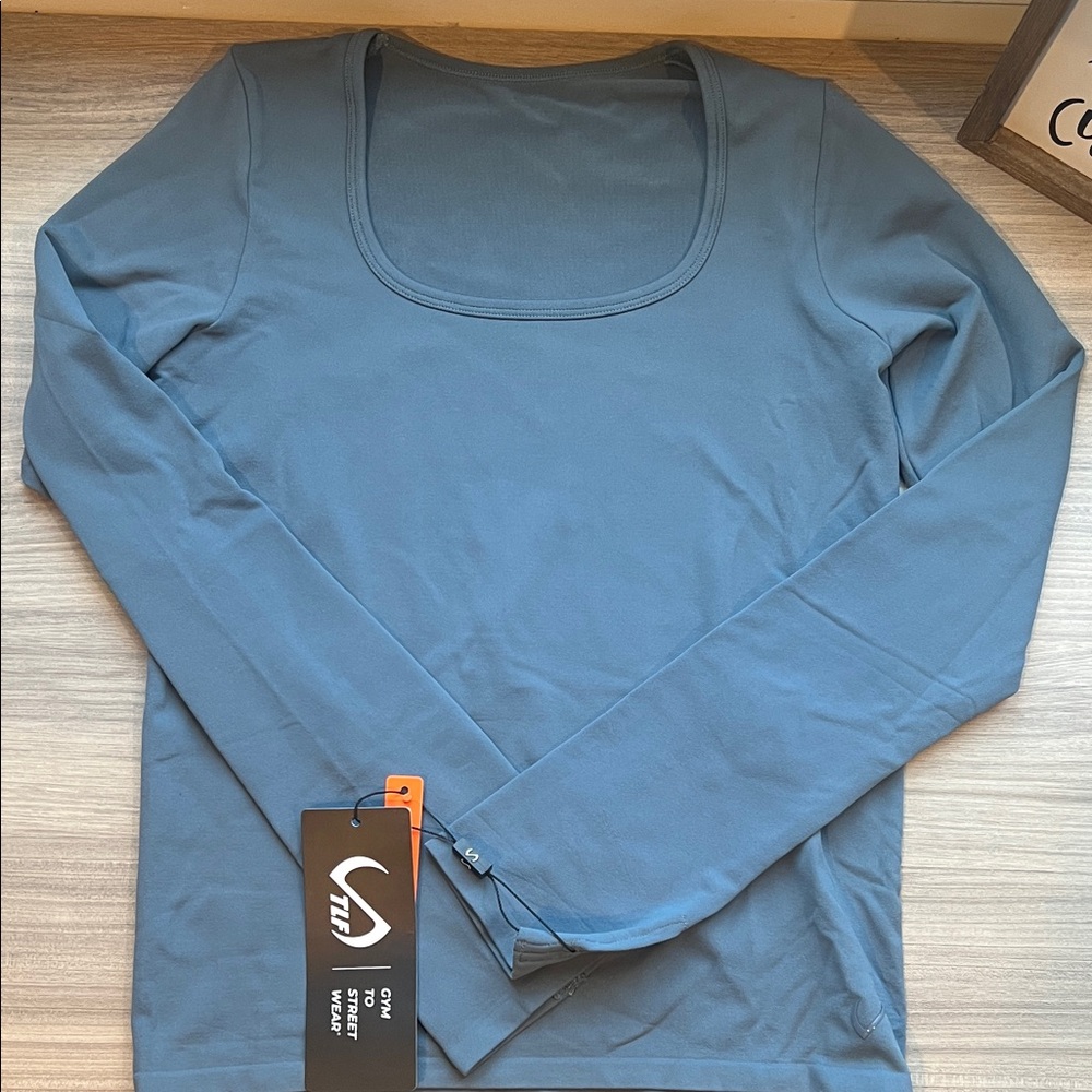 Women's Long Sleeve Blue Top
